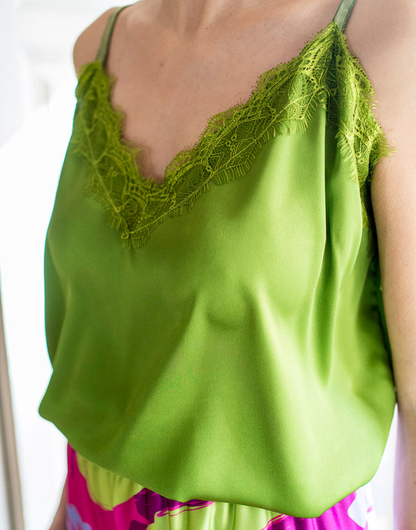 Top lencero con detalle encaje verde muestrarios de ropa y moda de mujer vestir bien con talla grande plus