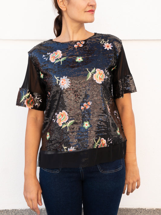 Top negro con flores de lentejuelas muestrarios de ropa y moda de mujer invitada ideal ideas navidad