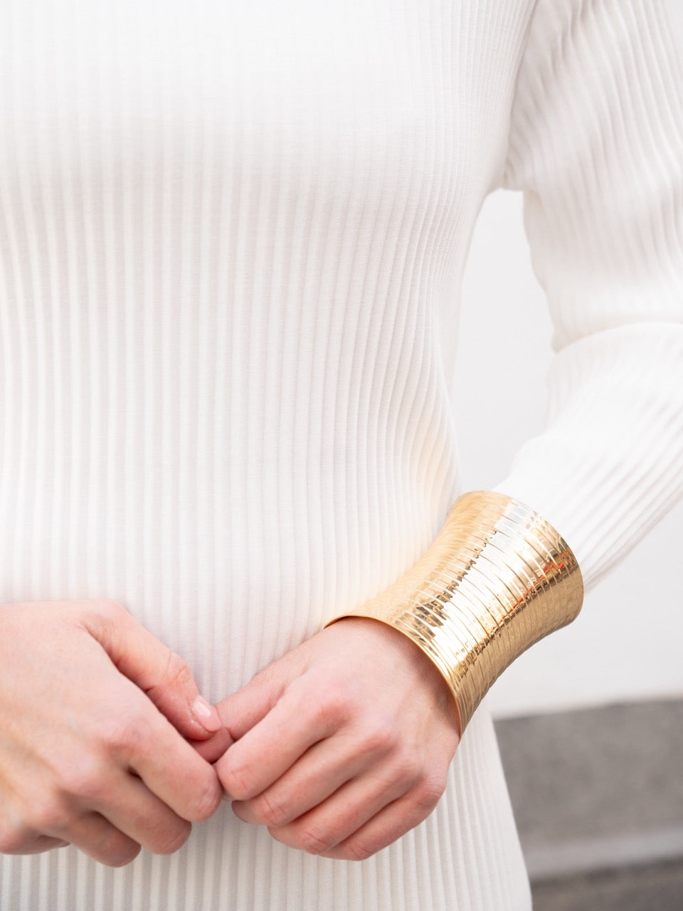 Vestido plisado de crepe blanco