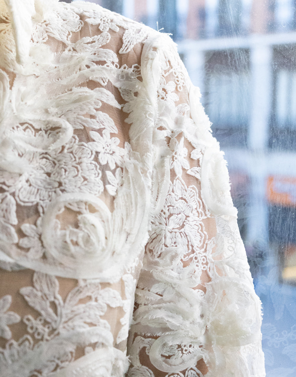 Vestido camisero de tul bordado blanco muestrarios de ropa y moda de mujer vestir bien vestido espectacular