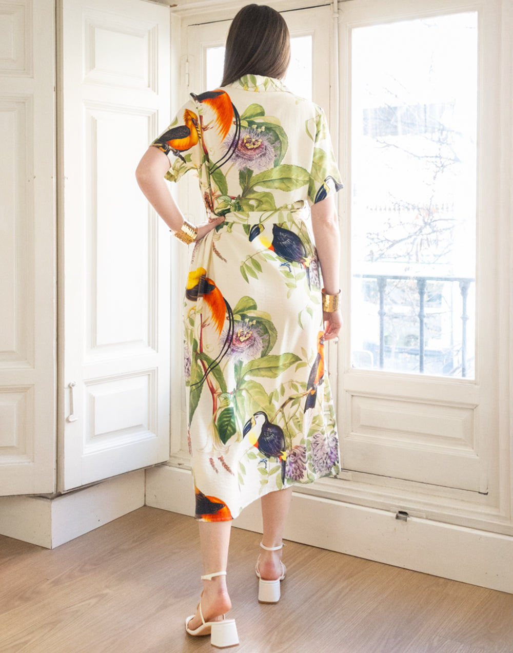 Vestido camisero manga corta estampado tropical verde muestrarios de ropa y moda de mujer vestir bien con talla grande plus