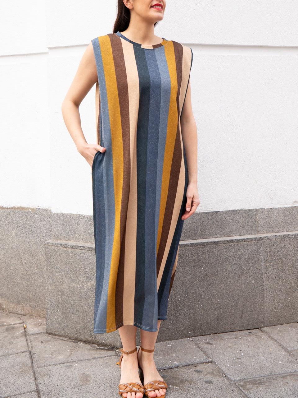 Vestido de rayas con lurex azul y marrón muestrarios de ropa y moda de mujer vestir bien mujer mediana edad talla grande 