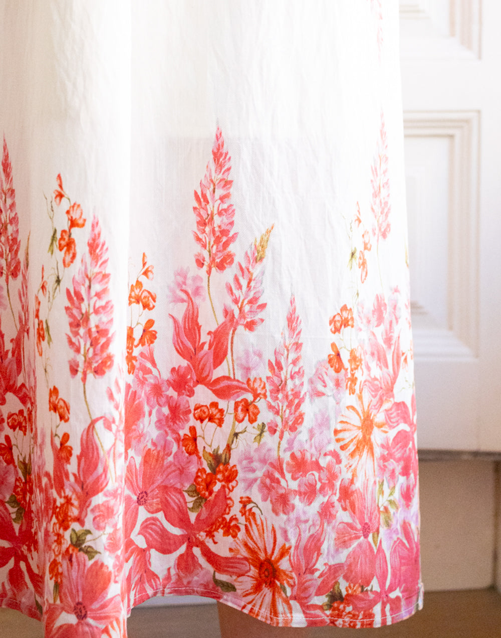 Vestido largo nido de abeja con estampado de flores coral muestrarios de ropa y accesorios de mujer vestir bien ideas invitada mediana edad
