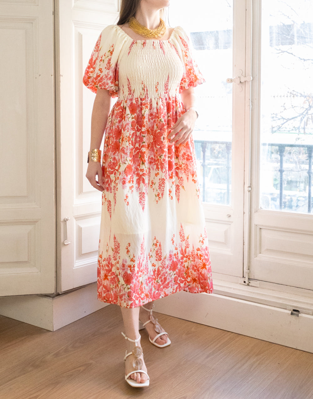 Vestido largo nido de abeja con estampado de flores coral muestrarios de ropa y accesorios de mujer vestir bien ideas invitada mediana edad