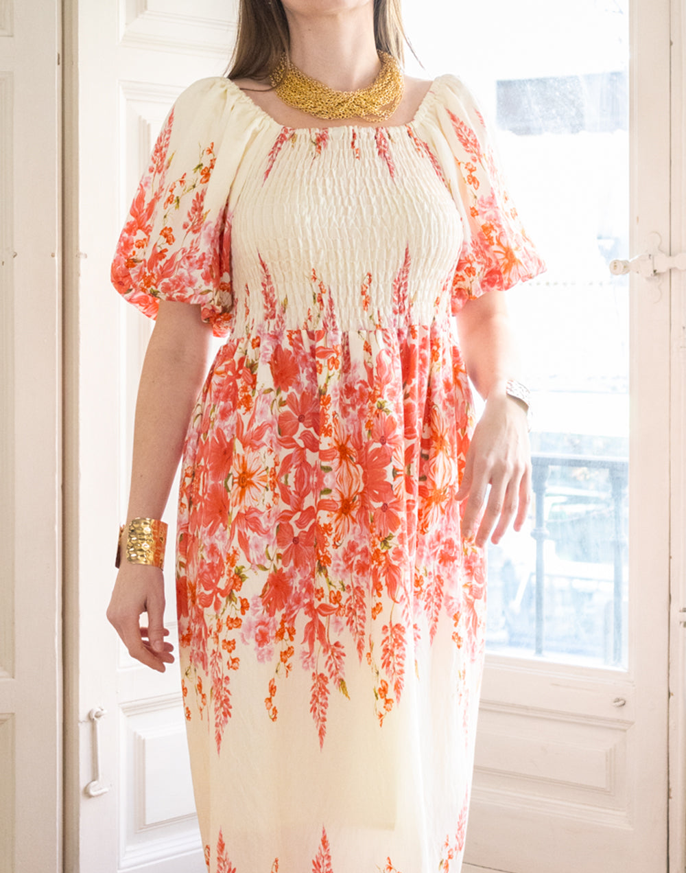 Vestido largo nido de abeja con estampado de flores coral muestrarios de ropa y accesorios de mujer vestir bien ideas invitada mediana edad