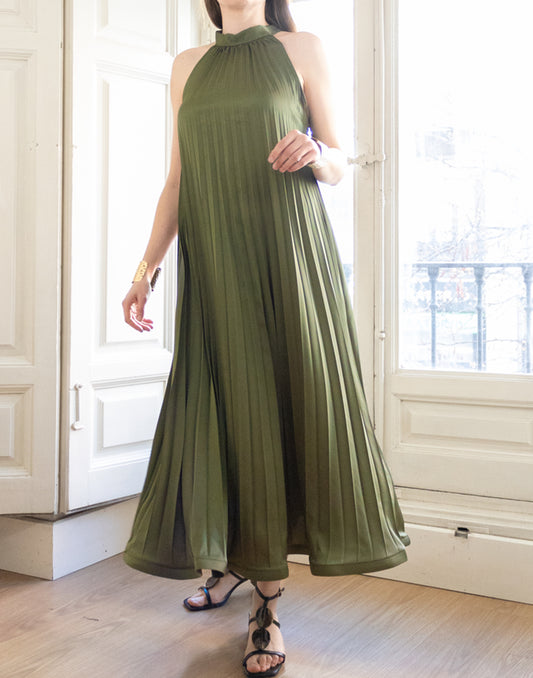 Vestido largo plisado verde oliva  muestrarios de ropa y moda de moda de mujer vestir bien ideas de invitada de mujer