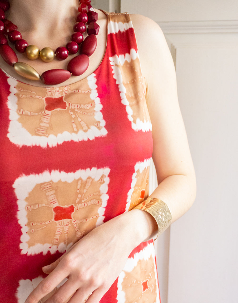 Vestido midi estampado tie dye de cuadros rojo y camel muestrarios de ropa y accesorios de mujer vestir bien ideas invitada