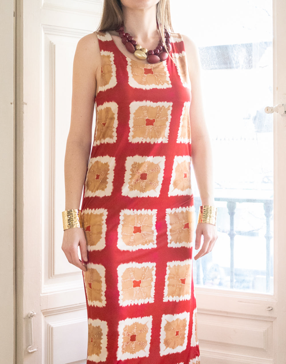Vestido midi estampado tie dye de cuadros rojo y camel muestrarios de ropa y accesorios de mujer vestir bien ideas invitada