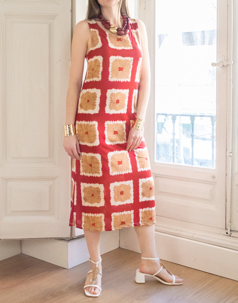 Vestido midi estampado tie dye de cuadros rojo y camel muestrarios de ropa y accesorios de mujer vestir bien ideas invitada