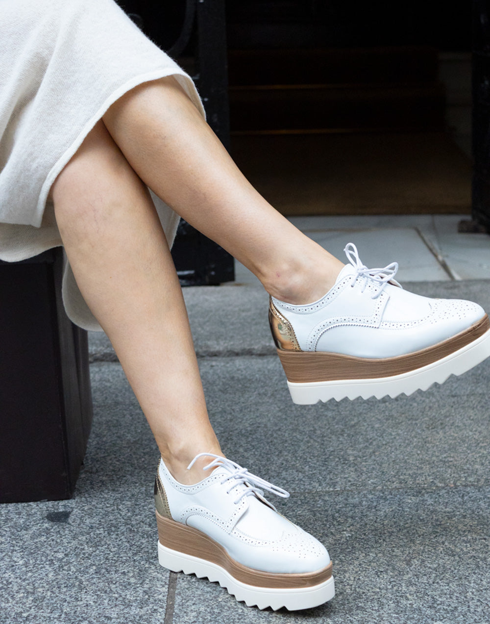 Zapato de cordones con plataforma blanco muestrarios de ropa y moda de mujer vestir calzado cómodo