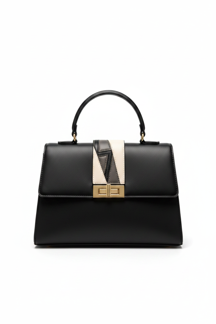 Bolso negro correa negra frontal