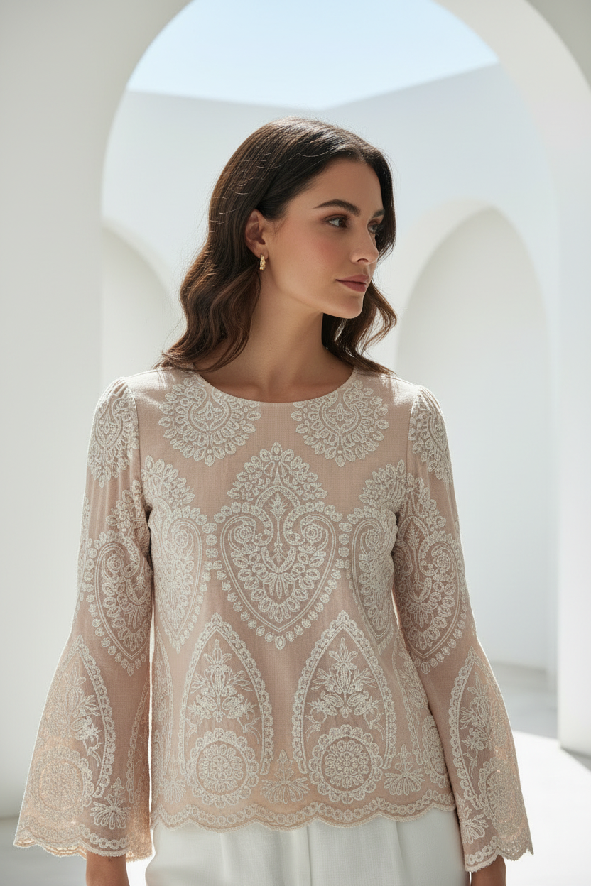 C7387 detalle escote beige