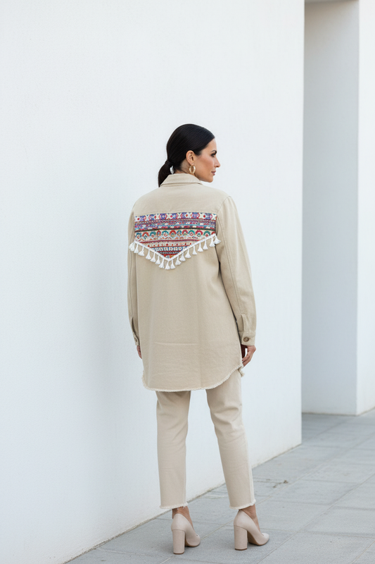 CA0526 - Espalda bordada con modelo española