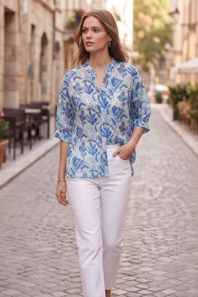 Camisa 9179 azul modelo mediana edad
