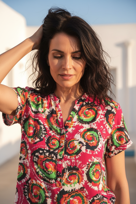 Camisa espirales fucsia editorial