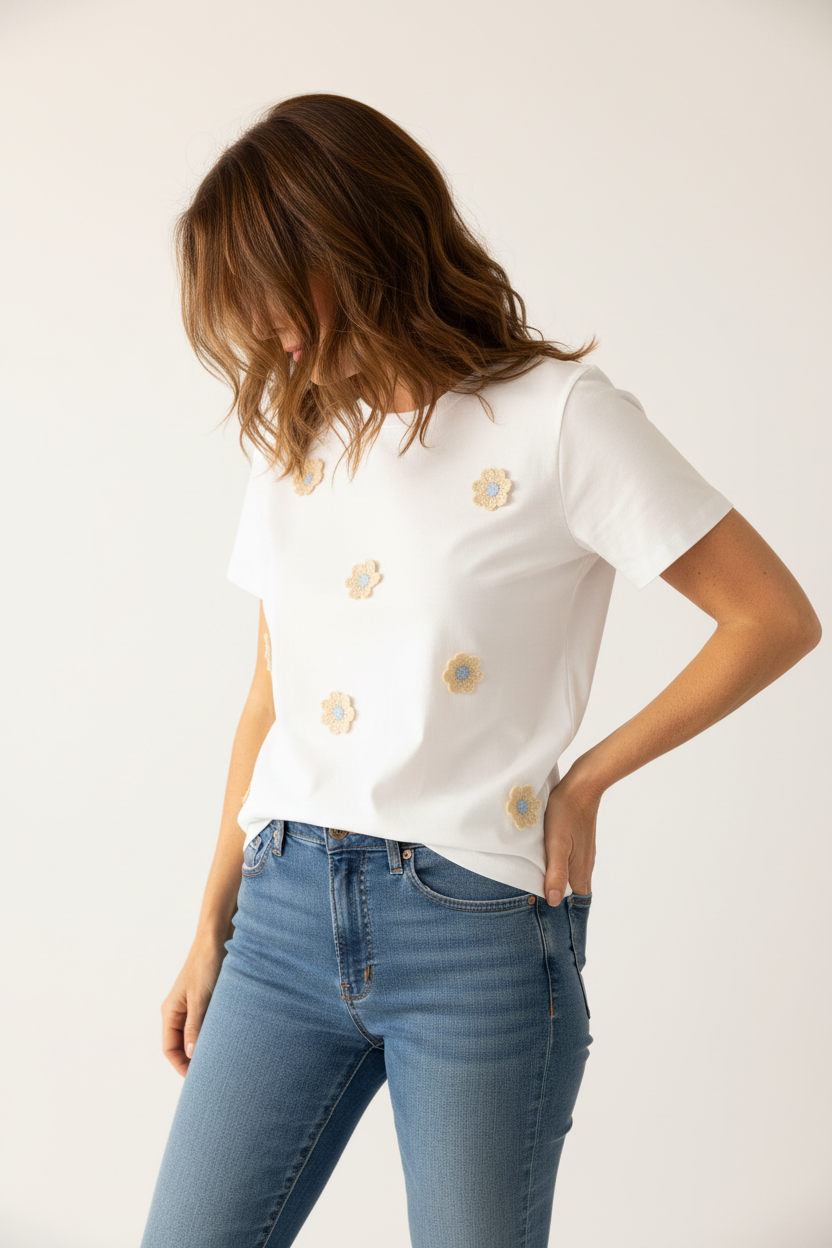Camiseta blanca flores - Estilo dinámico