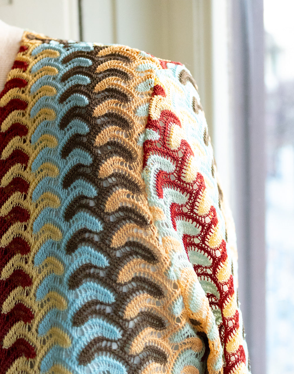 chaqueta jacquard de punto zig-zag multicolor 