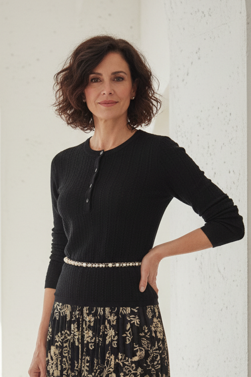 Falda plisada floral con modelo española