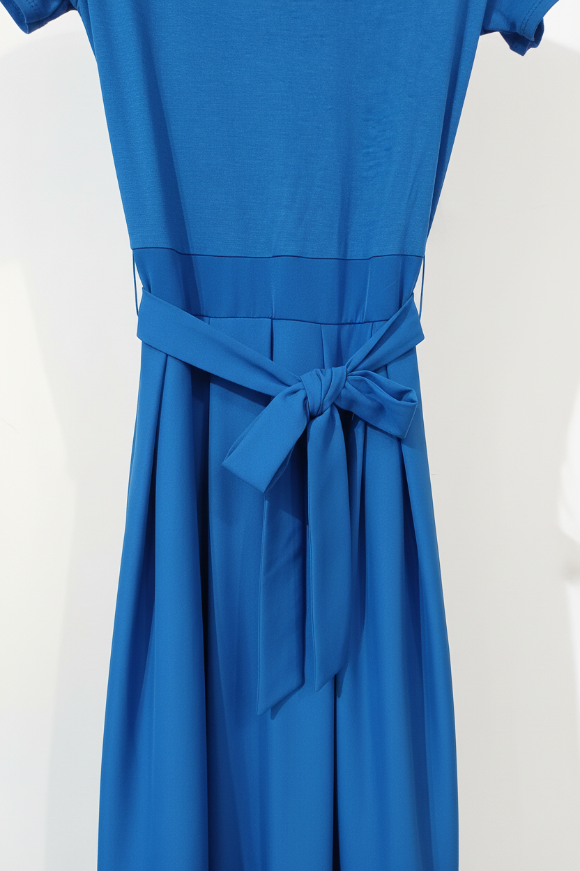 Detalle vestido azul eléctrico - Lazada cintura y tablas tafetán