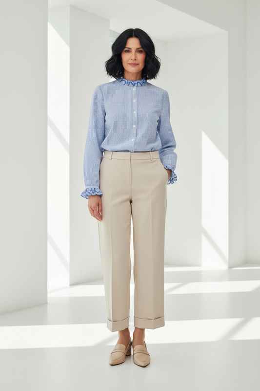 Look completo - Camisa rayas + Pantalón beige