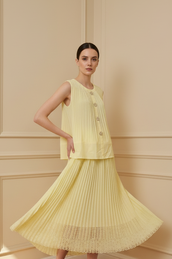 Falda plisada amarillo limón encaje bajo