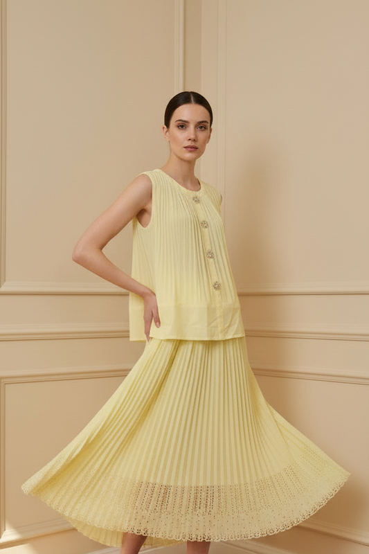 Falda plisada amarillo limón encaje bajo
