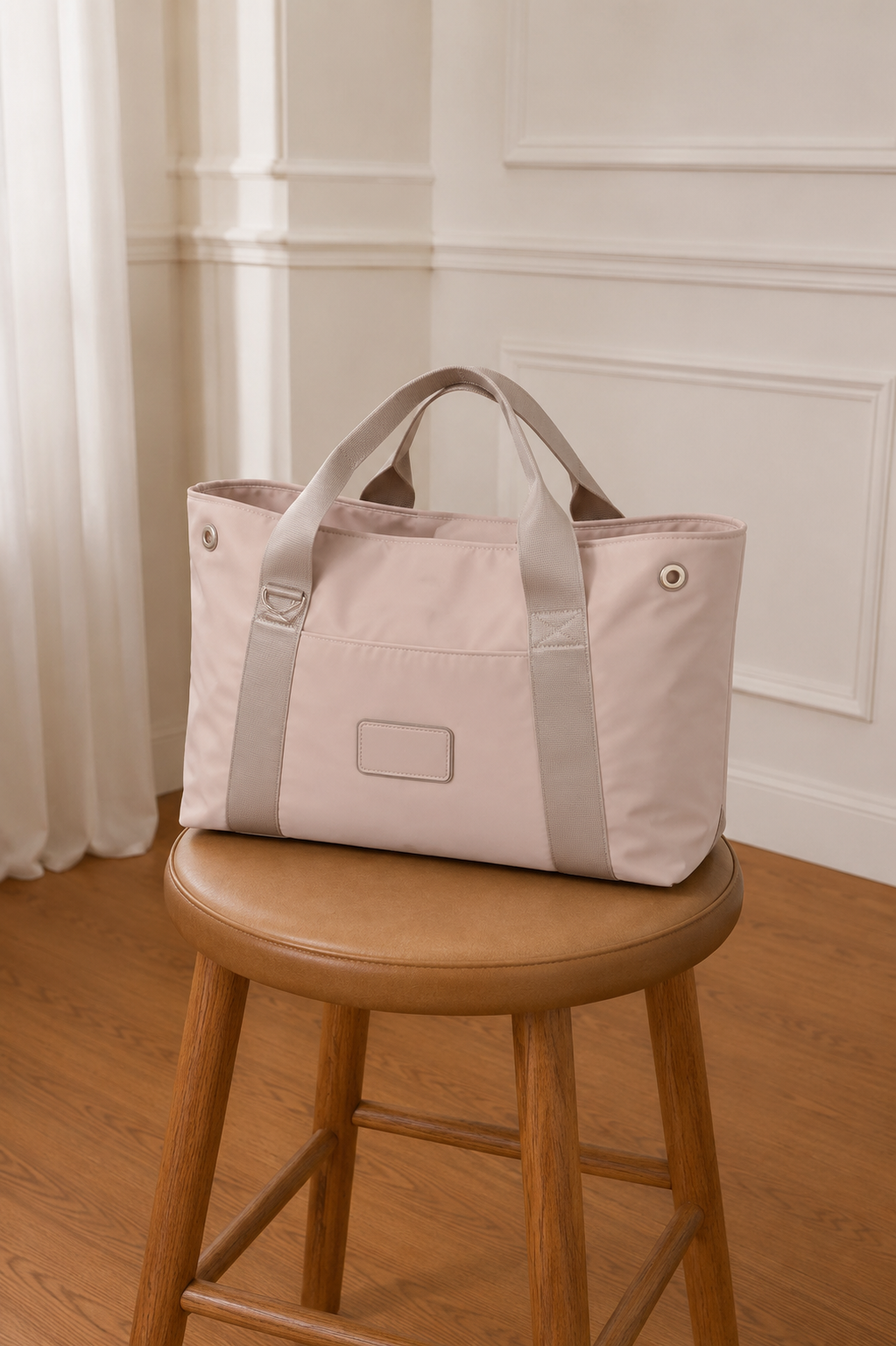 Bolso tote cuadrado nude con asa