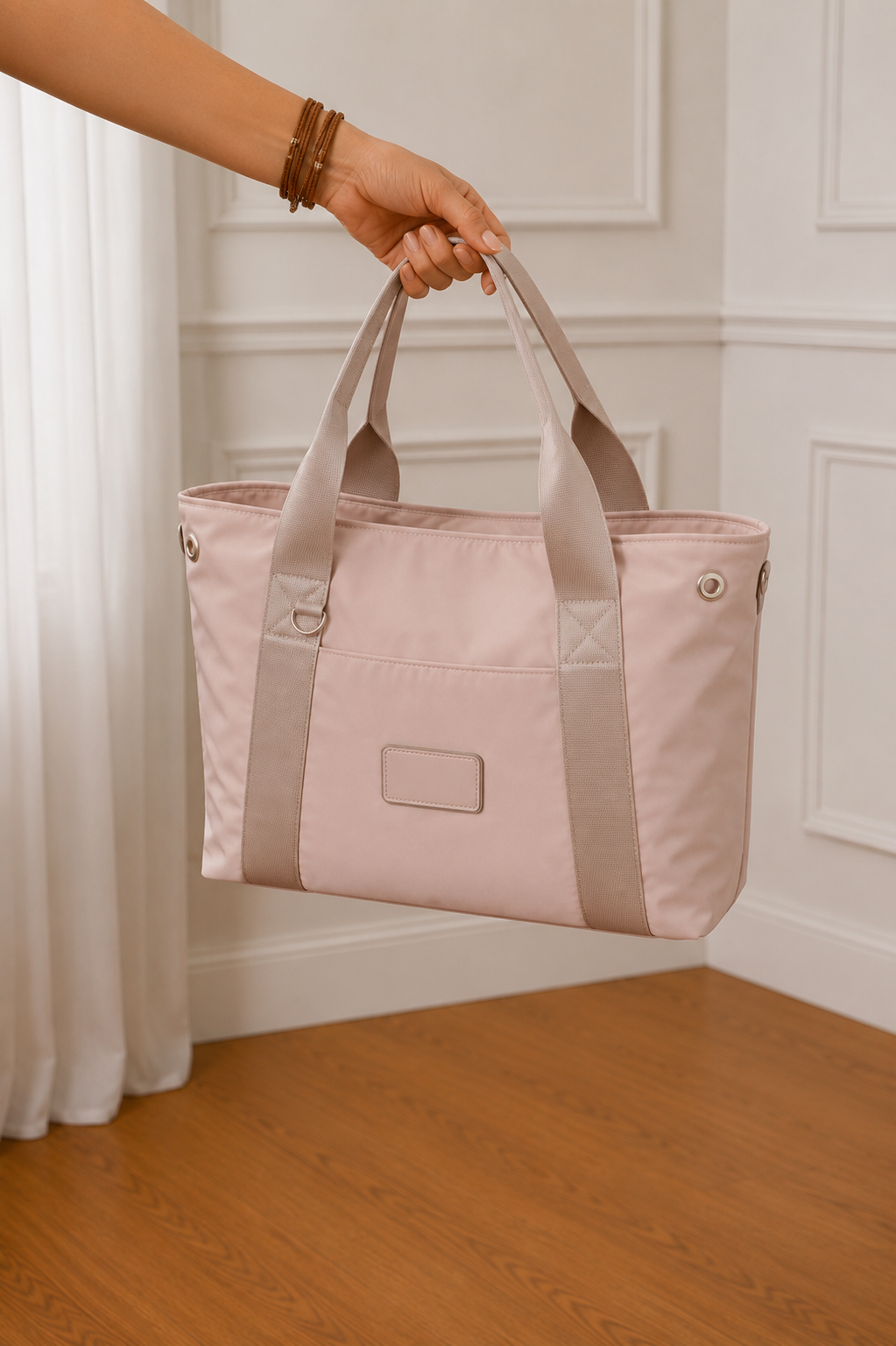 Bolso tote cuadrado nude con asa