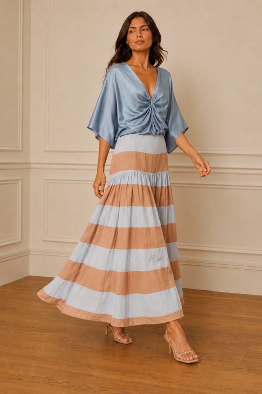 Top satinado azul con nudo talla única