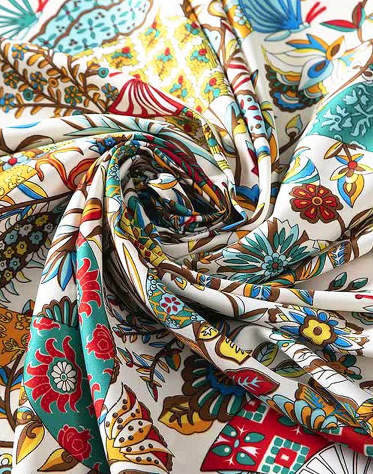 Pañuelo de seda abanicos muestrarios tienda de ropa de mujer y accesorios de moda de mujer